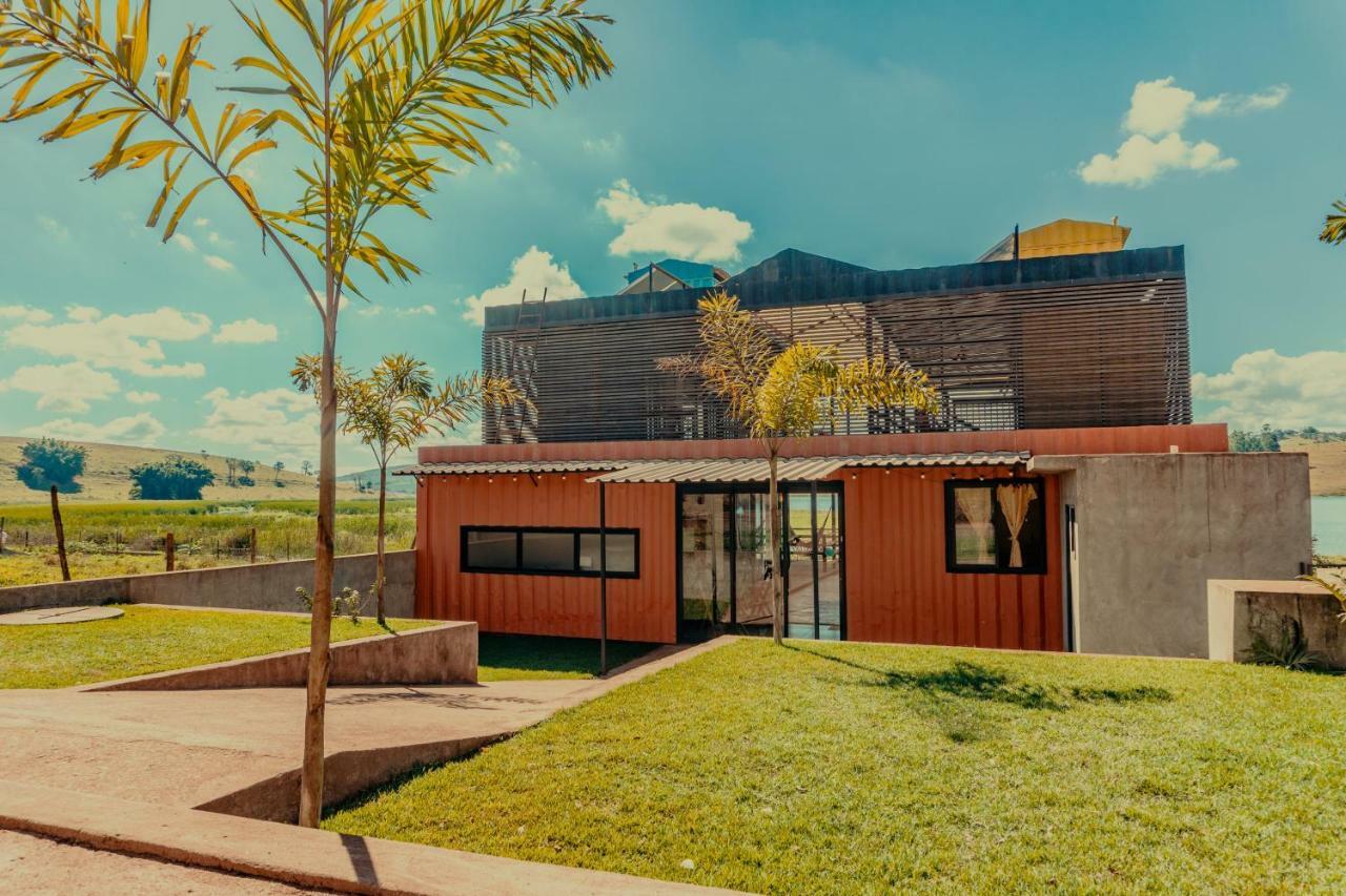 Villa Container Lodge กาปีตอลิโอ ภายนอก รูปภาพ