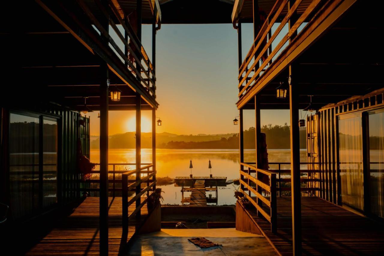 Villa Container Lodge กาปีตอลิโอ ภายนอก รูปภาพ